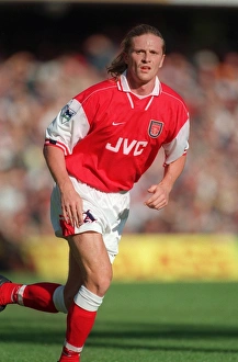 Emmanuel Petit: Arsenal Football Club Legend