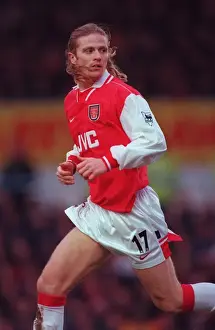 Emmanuel Petit: Key Player in Arsenal's 1997/98 Double Victory