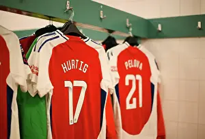 Everton Women V Arsenal Women 2024-25 Prints: Everton FC v Arsenal FC - Barclays Women's Super League Everton FC v Arsenal FC - Barclays Women's Super League