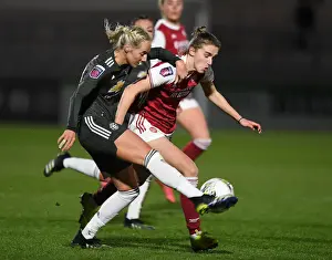FA WSL Showdown: Miedema vs Turner - Arsenal vs Manchester United in Empty Stands Amidst Coronavirus Pandemic
