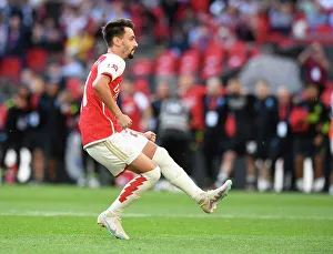 Fabio Vieira Scores the Winning Penalty: Arsenal Claims FA Community Shield over Manchester City (2023-24)