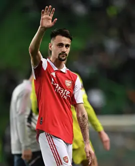 Fabio Vieira's Farewell Wave: Arsenal's Europa League Battle at Sporting Lisbon