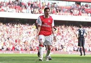 Fabregas Cesc Collection: Fabregas Thrilling Goal: Arsenal Takes the Lead 2-1 vs. Bolton Wanderers, FA Premiership, 2007