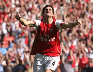 Fabregas's Thrilling Goal: Arsenal Takes the Lead 2-1 vs. Bolton Wanderers, FA Premiership, 2007