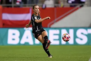 Bayern Munich Women V Arsenal Women 2024-25 Prints: FC Bayern München v Arsenal FC - UEFA Women's Champions League 2024/25 Group Stage MD1 FC Bayern Munchen v Arsenal