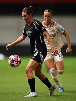 Bayern Munich Women V Arsenal Women 2024-25 Prints: FC Bayern München v Arsenal FC - UEFA Women's Champions League 2024/25 Group Stage MD1 FC Bayern Munchen v Arsenal