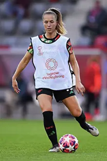 Bayern Munich Women V Arsenal Women 2024-25 Prints: FC Bayern München v Arsenal FC - UEFA Women's Champions League 2024/25 Group Stage MD1 FC Bayern Munchen v Arsenal