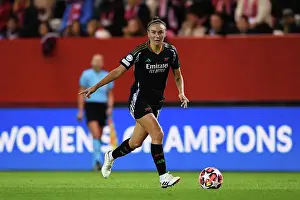Bayern Munich Women V Arsenal Women 2024-25 Prints: FC Bayern München v Arsenal FC - UEFA Women's Champions League 2024/25 Group Stage MD1 FC Bayern Munchen v Arsenal