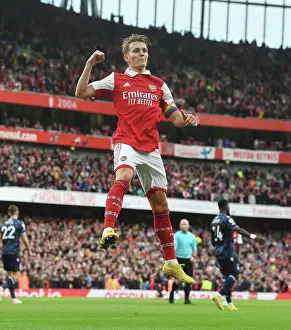 Five-Goal Blitz: Martin Odegaard's Brace in Arsenal's Rampage Against Nottingham Forest (2022-23)