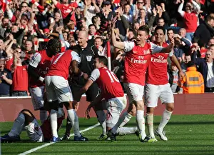 Five-Star Arsenal: Koscielny and Arteta Celebrate Walcott's Goal vs. Tottenham (2011-12)