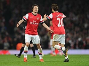 Manchester City Collection: Flamini and Rosicky Celebrate Goal: Arsenal vs Manchester City, Premier League 2013/14