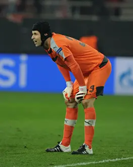 Olympiacos V Arsenal 2015-16 Prints: Focused Cech: Arsenal's Goalkeeper in Action against Olympiacos, Champions League 2015