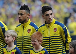 Francis Coquelin and Hector Bellerin (Arsenal) before the match. Arsenal 4:0 Aston Villa Francis Coquelin and Hector Bellerin (Arsenal) before the match. Arsenal 4:0 Aston Villa