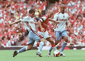 Arsenal v Aston Villa 2006-7 Collection: Freddie Ljungberg (Arsenal) Aaron Hughes (Villa)