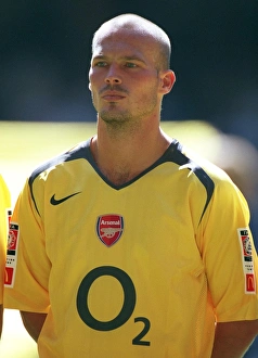 Freddie Ljungberg (Arsenal). Arsenal 1: 2 Chelsea. FA Community Shield