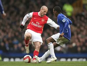Images Dated 19th March 2007: Freddie Ljungberg (Arsenal) Manuel Fernandes (Everton)