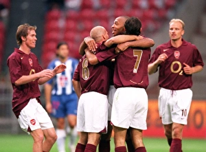 Freddie Ljungberg is congratulated on his 1st goal. Arsenal 2: 1 Porto