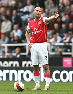 Ljungberg Freddie Collection: Freddie Ljungberg: A Force in the Midst of Arsenal's 0-0 Battle with Newcastle United