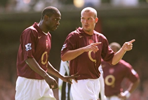 Lauren Collection: Freddie Ljungberg and Lauren (Arsenal). Arsenal 2: 0 Newcastle United