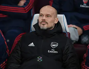 Freddie Ljungberg Leads Arsenal Against West Ham United in Premier League Showdown