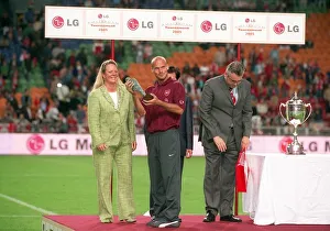 Freddie Ljungberg with his player of the tournament award. Arsenal 2:1 Porto Freddie Ljungberg with his player of the tournament award. Arsenal 2:1 Porto