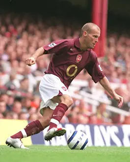 Freddie Ljungberg's Brilliant Performance: Arsenal's 2-0 Victory Over Newcastle United, FA Premier League, 2005