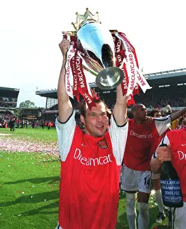 Fredrik Ljungberg with the F. A. Barclaycard Premiership Trophy