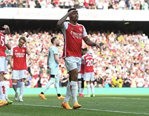 Gabriel Jesus Brace: Arsenal Crush Wolverhampton 4-0 (2022-23)