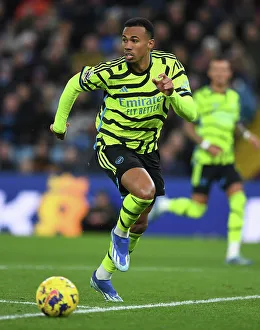Gabriel Magalhaes in Action: Arsenal vs. Aston Villa, Premier League 2023-24