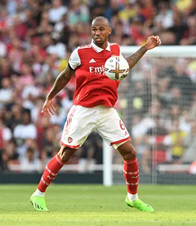 Gabriel Magalhaes in Action: Arsenal vs Fulham, 2022-23 Premier League