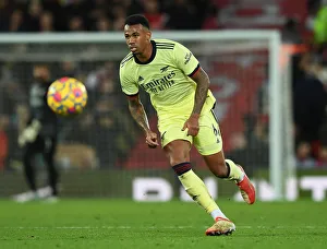 Gabriel Magalhaes Faces Off at Anfield: Liverpool vs. Arsenal, Premier League 2021-22