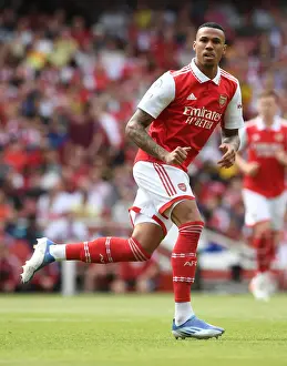 Gabriel Magalhaes Focuses in Arsenal's Battle Against Everton (2021-22)