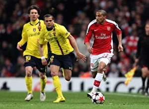 Gael Clichy (Arsenal) Daniel Alves (Barcelona). Arsenal 2:2 Barcelona. UEFA Champions League Gael Clichy (Arsenal) Daniel Alves (Barcelona). Arsenal 2:2 Barcelona. UEFA Champions League