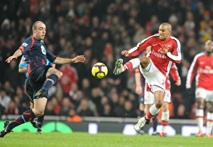 Gael Clichy (Arsenal) Gavin McCann (Bolton). Arsenal 4:2 Bolton Wanderers Gael Clichy (Arsenal) Gavin McCann (Bolton). Arsenal 4:2 Bolton Wanderers