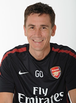1st Team Player Images 2010-11 Collection: Gary O Driscoll (Arsenal Doctor). Arsenal 1st Team Photocall and Membersday