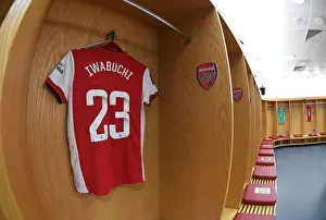 Arsenal Women V Chelsea Women 2021-22 Prints: Gearing Up: Arsenal Women vs Chelsea Women FA WSL Showdown at Emirates Stadium