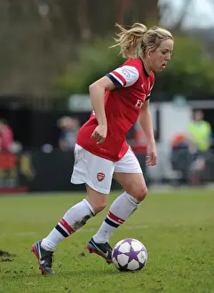 Gemma Davison in Action: Arsenal Ladies Battle in UEFA Women's Champions League Semi-Final (2013) vs. VfL Wolfsburg