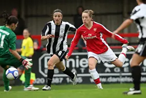 Gemme Davison beats Natalia Chatzigiannidou (PAOK) to score 7th goal