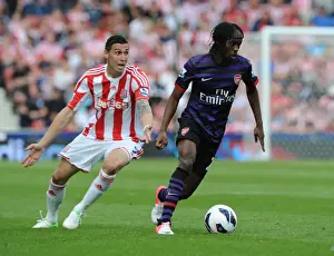Stoke City V Arsenal 2012-13 Prints: Gervinho Outmaneuvers Geoff Cameron: Stoke City vs. Arsenal, Premier League 2012-13