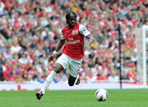 Images Dated 24th September 2011: Gervinho Scores in Arsenal's 3-0 Victory over Bolton Wanderers, Barclays Premier League (2011-12)
