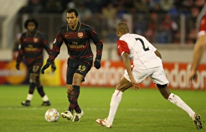 Slavia Prague v Arsenal 2007-8 Gallery: Gilberto (Arsenal) Mickael Tavares (Slavia Prague)