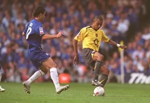 Chelsea v Arsenal - Comm Shield 2005-06 Collection: Gilberto (Arsenal) Tiago (Chelsea). Arsenal 1: 2 Chelsea. FA Community Shield