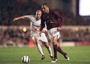 Images Dated 9th March 2006: Gilberto (Arsenal) Zinedine Zidane (Real Madrid)