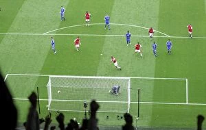 Images Dated 21st May 2007: Gilberto's Thrilling Goal: Arsenal vs. Chelsea, 1:1, FA Premiership, Emirates Stadium, 2007