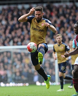 West Ham United V Arsenal 2015-16 Prints: Giroud in Action: Arsenal vs. West Ham United, Premier League 2015-16