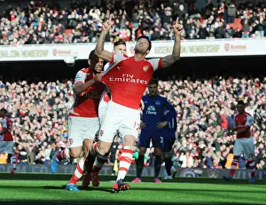 Arsenal Everton 2014-15 Prints: Giroud and Coquelin Celebrate Arsenal's Goal: Arsenal vs