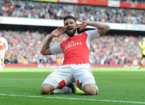 Giroud Scores His Second Goal: Arsenal Takes on Aston Villa in 2015-16 Premier League
