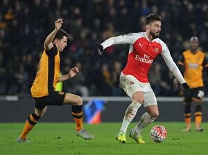 Images Dated 8th March 2016: Giroud vs Bruce: A FA Cup Fifth Round Replay Battle