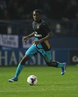 Images Dated 27th October 2015: Glen Kamara in Action: Arsenal's Midfield Maestro Shines in Capital One Cup Clash vs