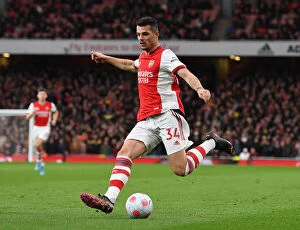 Arsenal v Leicester City 2021-22 Collection: Granit Xhaka in Action: Arsenal vs Leicester City, Premier League 2021-22